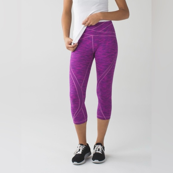 Lululemon | Free Flow Crop - Picture 1 of 8